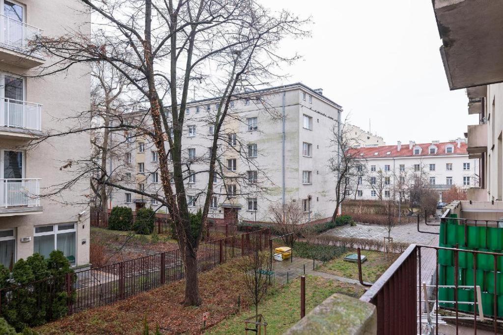 Orla 6 Prywatne Mieszkanie Z Oddzielna Sypialnia I Balkonem 300 Od Metra Ratusz Samodzielne Zameldowanie! Self Check-In System! Warszawa Eksteriør billede